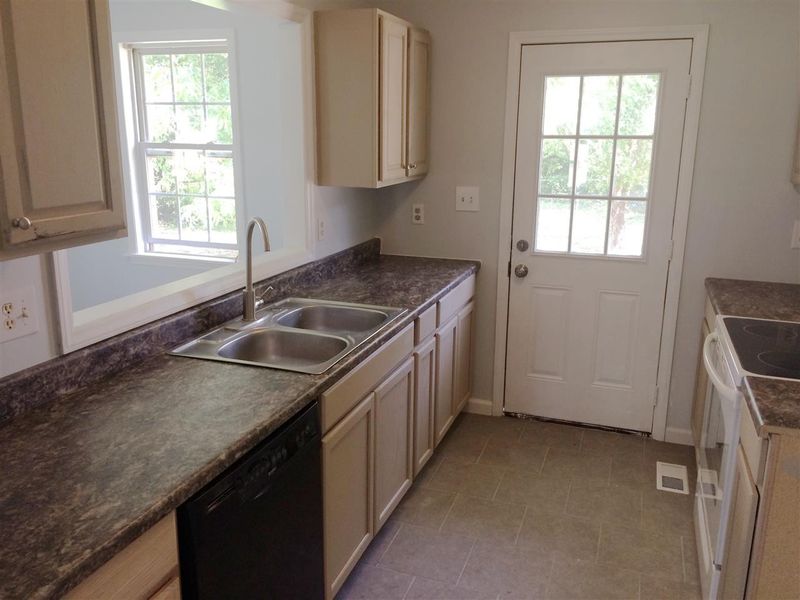 325 E Perry Ave, Wake Forest, NC 27587
