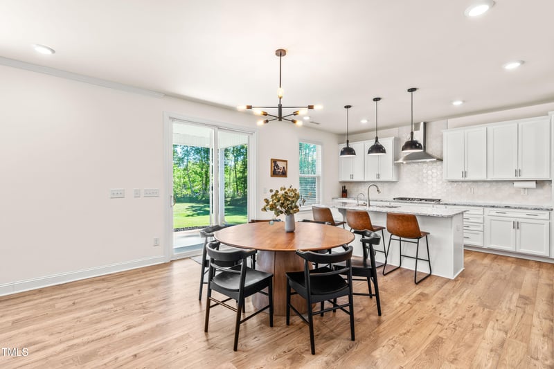 325 Porterfield Dr, Youngsville, NC 27596