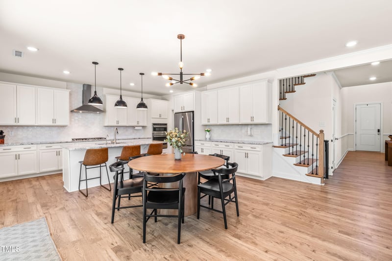325 Porterfield Dr, Youngsville, NC 27596