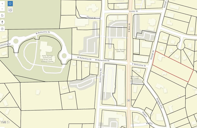 325 Raleigh St, Holly Springs, NC 27540