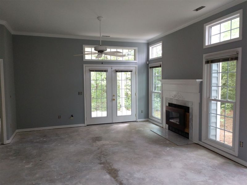 325 Riverwalk Cir, Cary, NC 27511