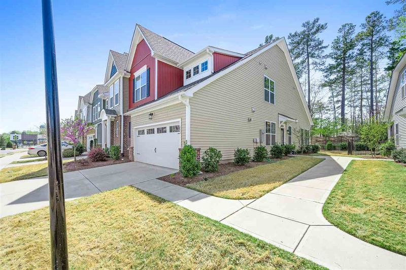 325 Roberts Ridge Dr, Cary, NC 27513