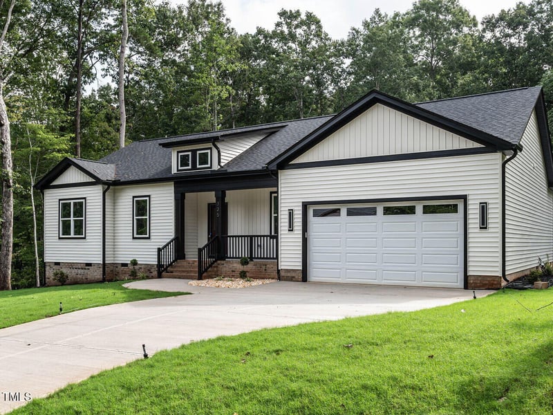325 Shawnee Dr, Louisburg, NC 27549
