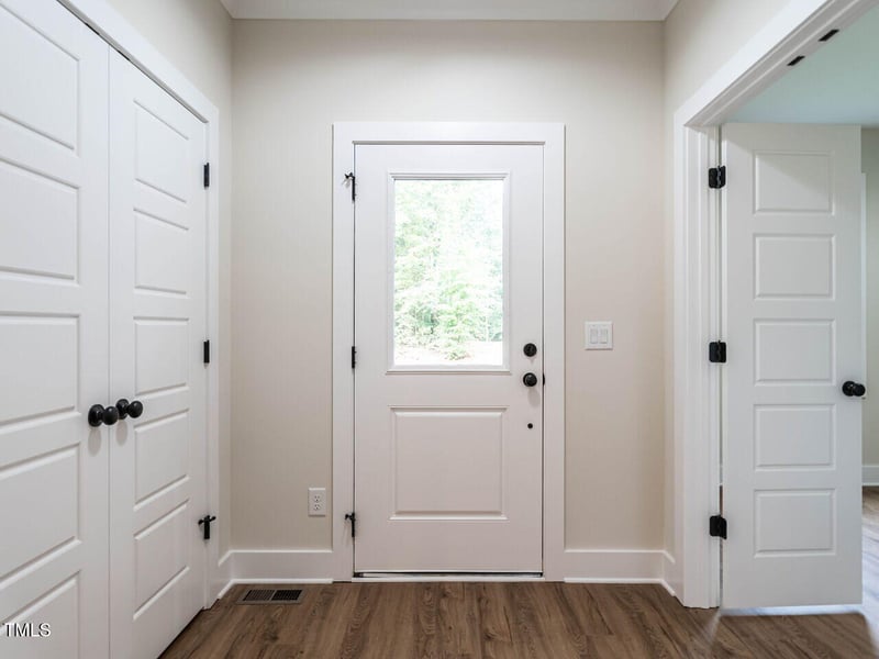 325 Shawnee Dr, Louisburg, NC 27549
