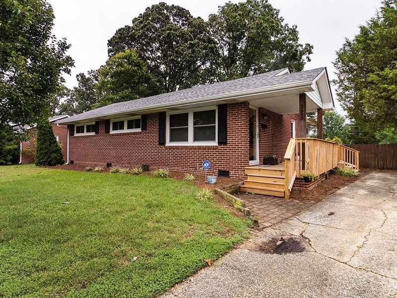 325 Tryon St, Burlington, NC 27215