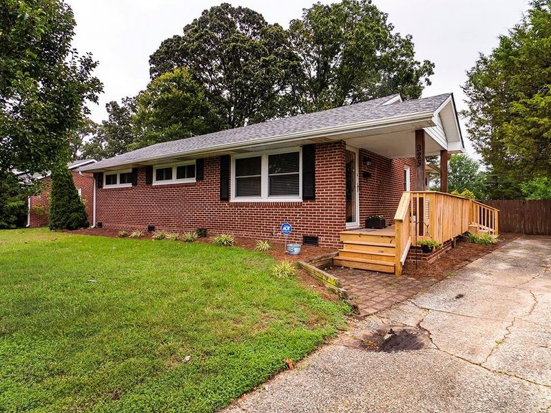 325 Tryon St, Burlington, NC 27217