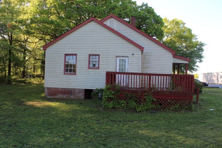 325 Vance St, Burlington, NC 27217