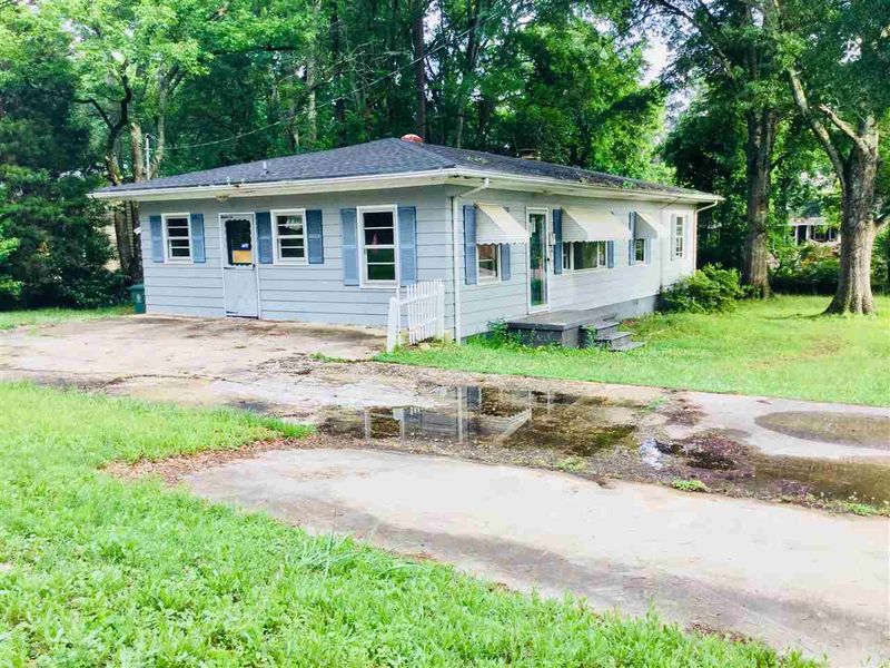 325 S Walker St, Cary, NC 27511