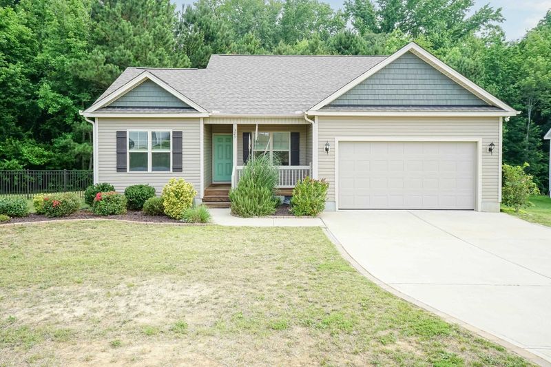 325 Wynnridge Dr, Angier, NC 27501