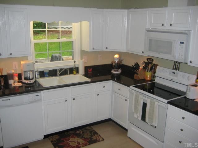3250 Fairhill Dr, Raleigh, NC 27612