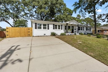 3252 Barksdale Rd, Fayetteville, NC 28301