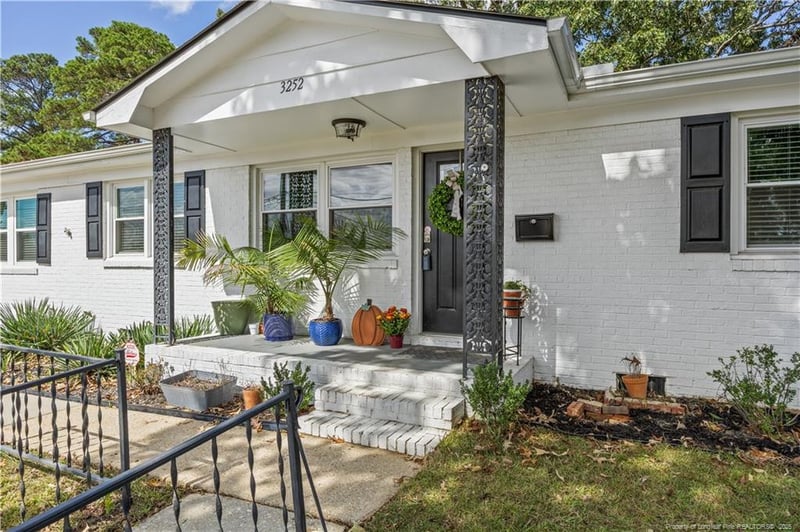 3252 Barksdale Rd, Fayetteville, NC 28301