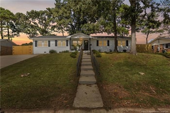 3252 Barksdale Rd, Fayetteville, NC 28301