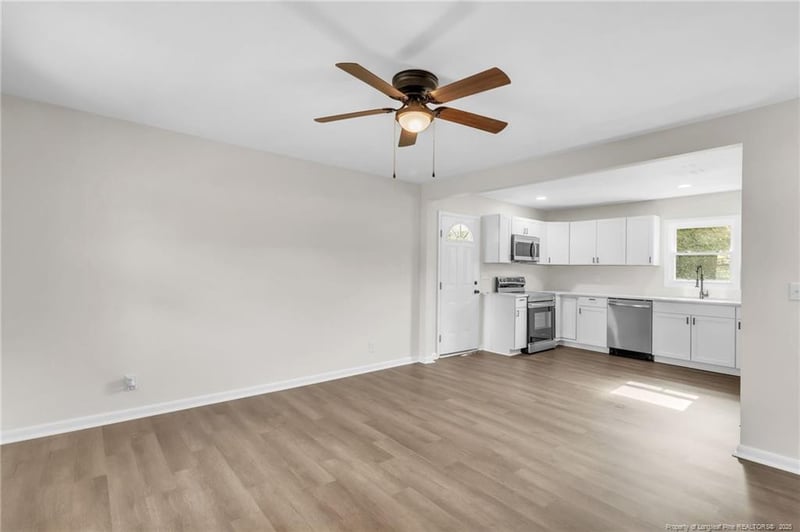 3253 Legion Rd, Hope Mills, NC 28348