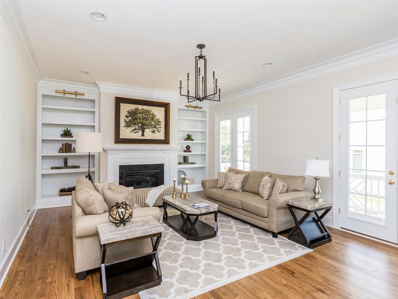 326 Avon Dr, Raleigh, NC 27608
