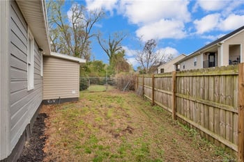 326 Hawley Ln, Fayetteville, NC 28301