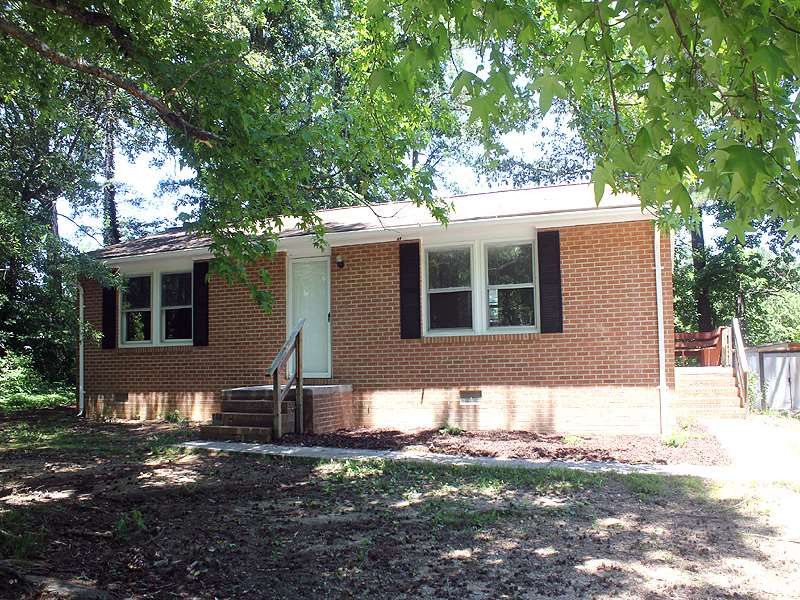 326 Hemlock Dr, Durham, NC 27705