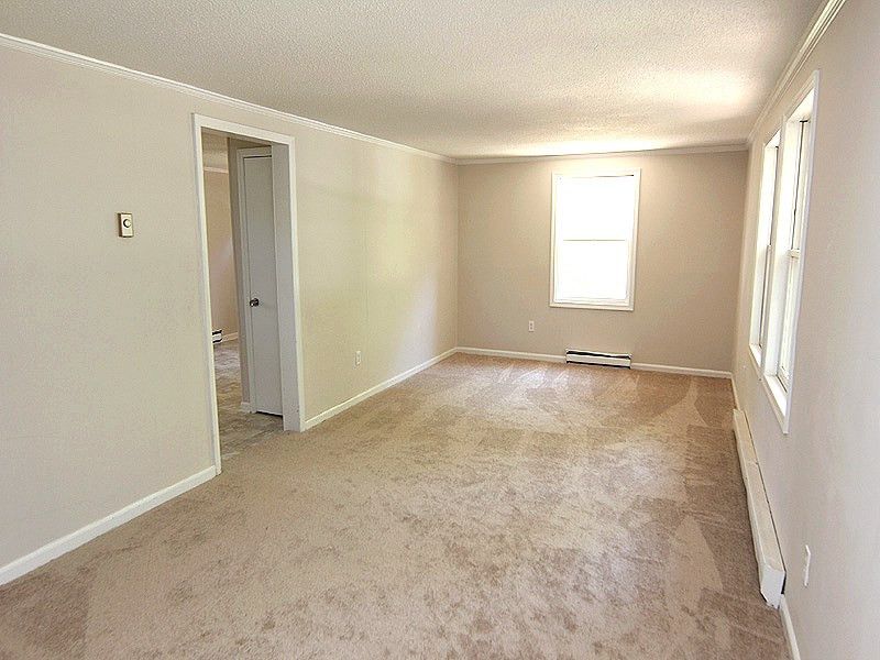 326 Hemlock Dr, Durham, NC 27705