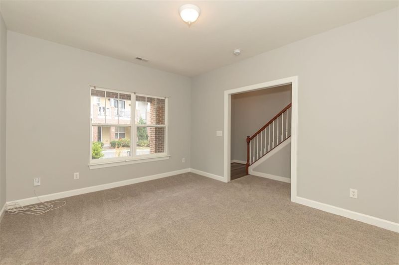 326 Kinellan Ln, Cary, NC 27519