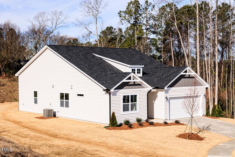 326 Little Creek Dr, Lillington, NC 27546