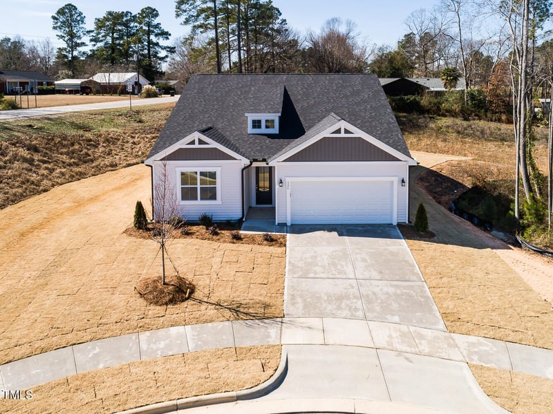 326 Little Creek Dr, Lillington, NC 27546