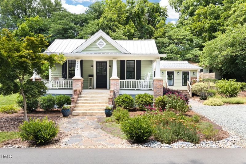 326 W Margaret Ln, Hillsborough, NC 27278