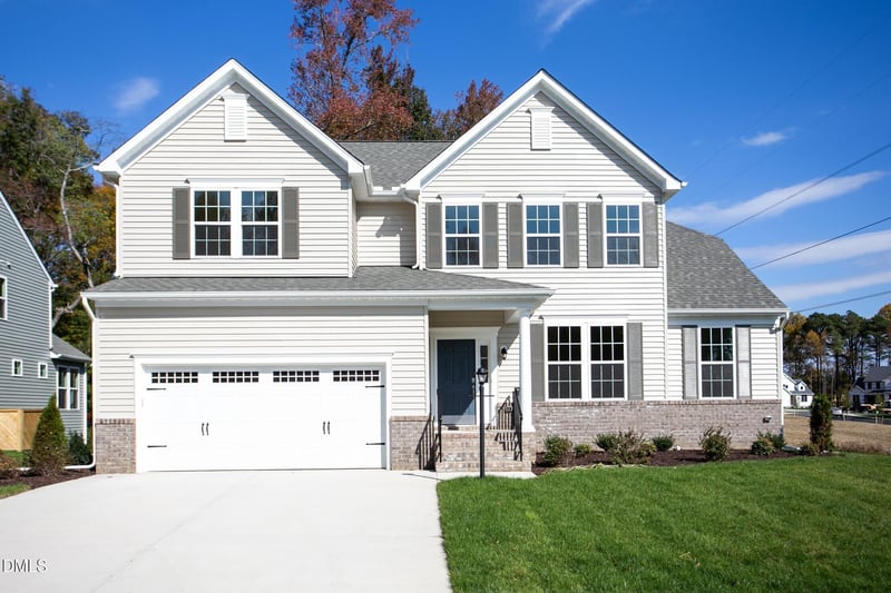 326 Oak Meadow Ln, Angier, NC 27501