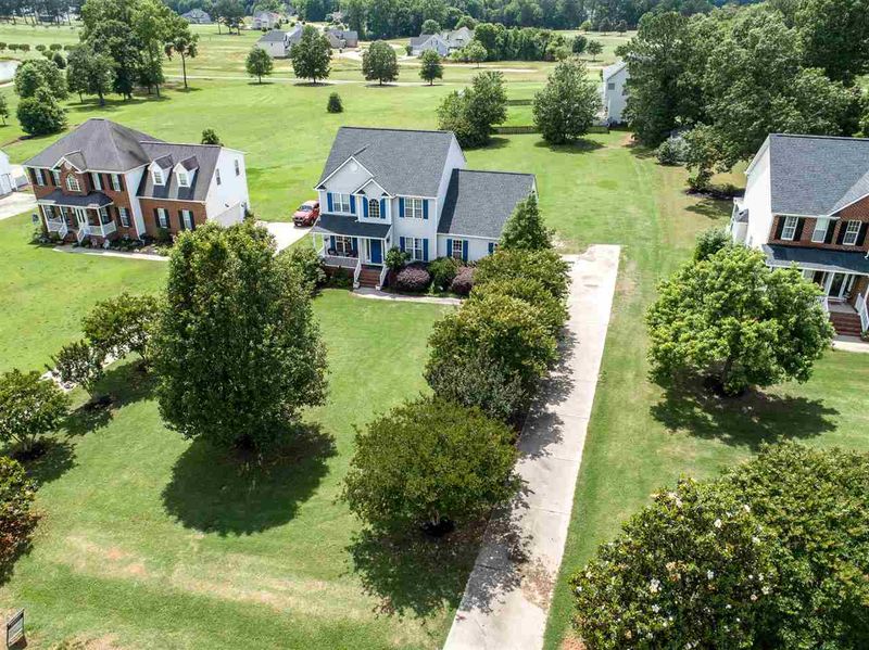 326 Riverwood Dr, Clayton, NC 27527