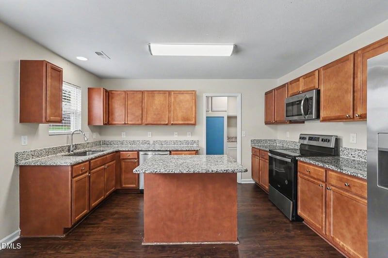 326 Sequoia Dr, Clayton, NC 27527