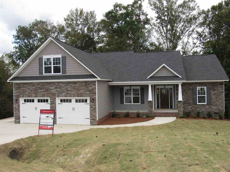 326 Summit Overlook Dr, Clayton, NC 27527