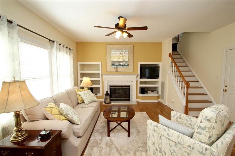 326 Wedgemere St, Cary, NC 27519