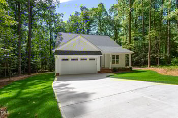 3260 Yorkshire Cir, Sanford, NC 27332