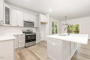 3260 Yorkshire Cir, Sanford, NC 27332