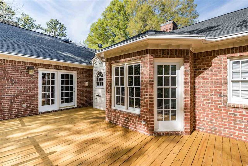 3261 Anderson Dr, Raleigh, NC 27609