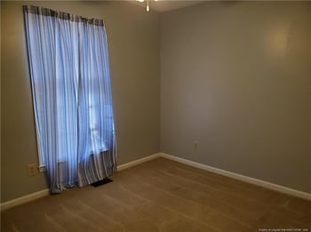 3264 Glenmore Dr, Hope Mills, NC 28348