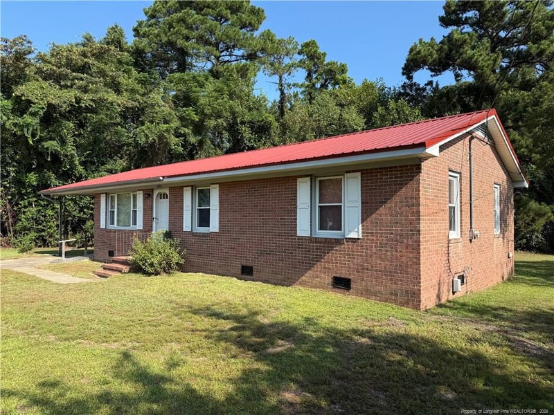 3266 Sandhill Dr, Fayetteville, NC 28306
