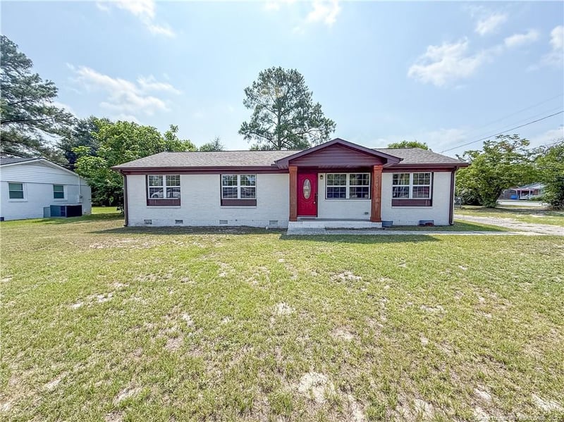 3269 Legion Rd, Hope Mills, NC 28348