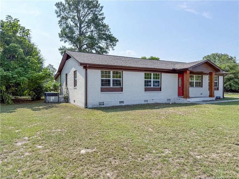 3269 Legion Rd, Hope Mills, NC 28348