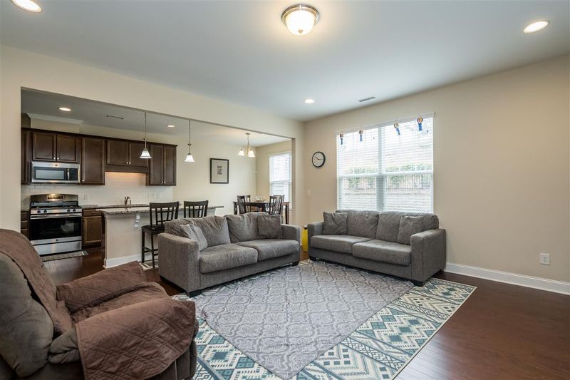 327 Acorn Hollow Pl, Durham, NC 27703