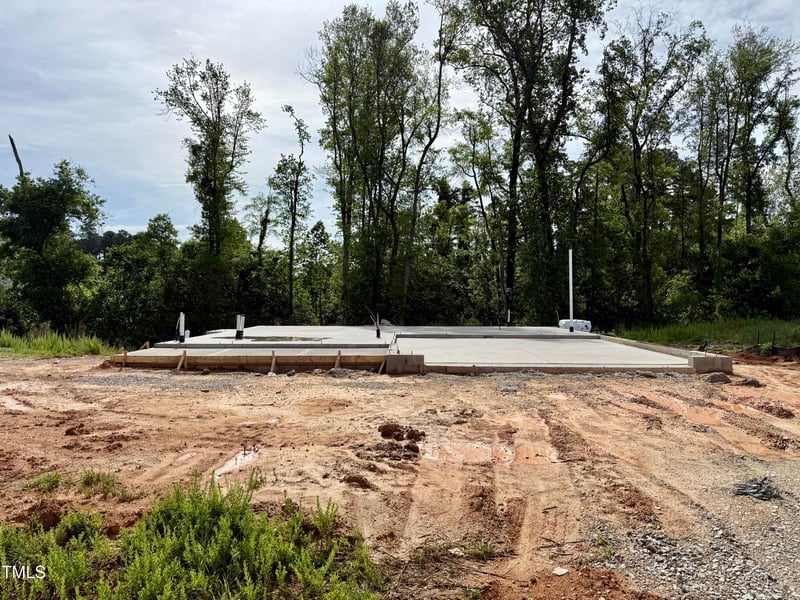 327 Bishop Ln, Sanford, NC 27330