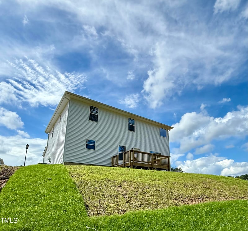 327 Bishop Ln, Sanford, NC 27330