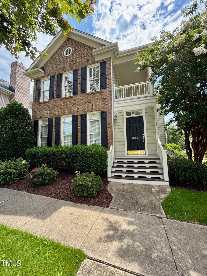 327 Commons Walk Cir, Cary, NC 27519