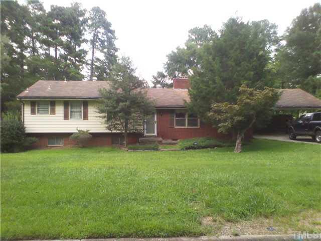 327 Golf Course Dr, Raleigh, NC 27610