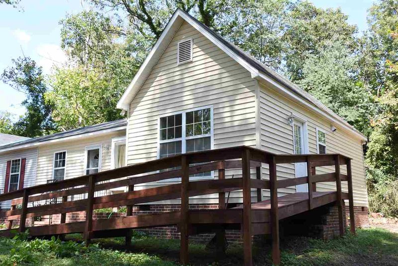 327 Maple Ave, Sanford, NC 27330