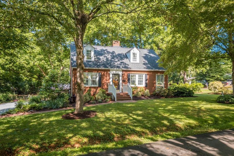 327 Mitchell St, Hillsborough, NC 27278