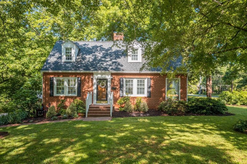 327 Mitchell St, Hillsborough, NC 27278