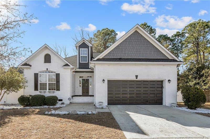 327 Ridgeway Ct, Fayetteville, NC 28311