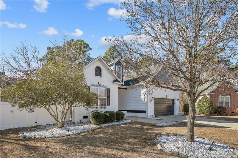 327 Ridgeway Ct, Fayetteville, NC 28311