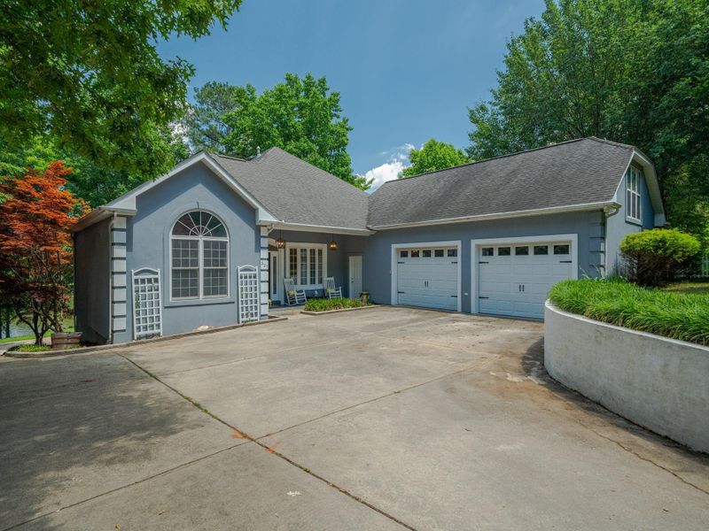 327 Sagamore Dr, Louisburg, NC 27549