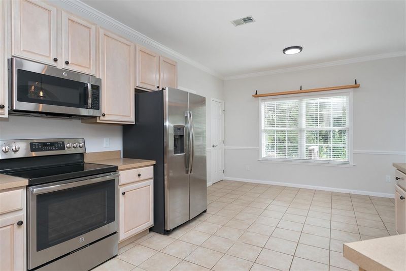 327 Seastone St, Raleigh, NC 27603
